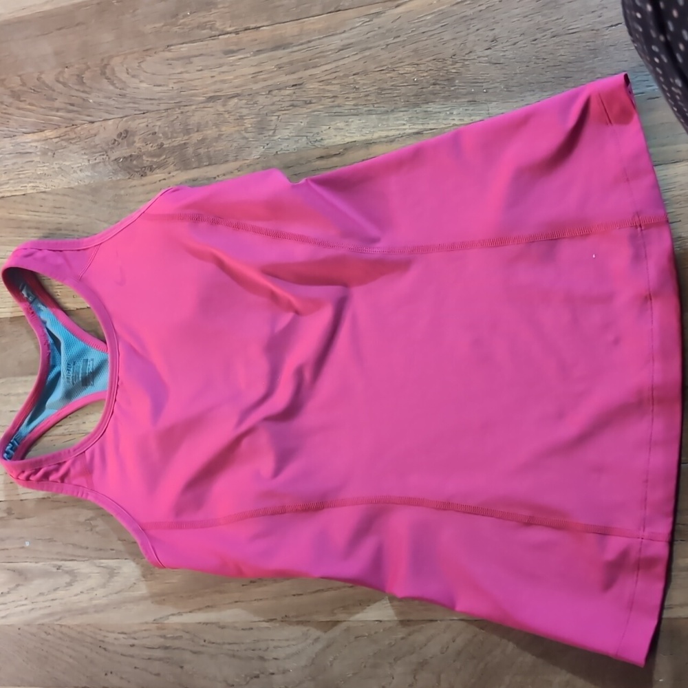 Nike Dri-Fit Pink Women's Tank Top size Medium